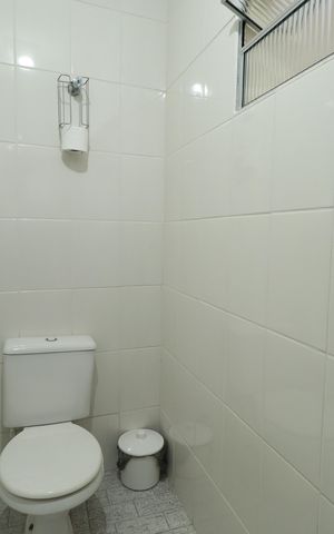 Casa à venda com 239m², 3 quartos e 3 vagasBanheiro de serviço