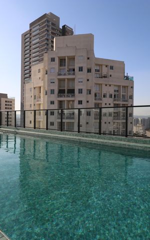 Apartamento à venda com 32m², 1 quarto e sem vagaÁrea comum - Piscina