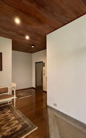 Apartamento à venda com 270m², 3 quartos e 4 vagas Apartamento à venda com 270m², 3 quartos e 4 vagasÁrea comum