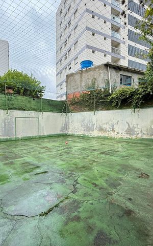 Apartamento à venda com 270m², 3 quartos e 4 vagas Apartamento à venda com 270m², 3 quartos e 4 vagasÁrea comum