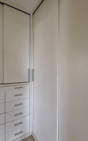 Apartamento à venda com 270m², 3 quartos e 4 vagas Apartamento à venda com 270m², 3 quartos e 4 vagasCloset Suíte
