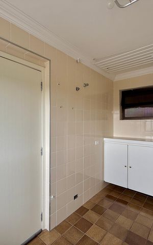 Apartamento à venda com 270m², 3 quartos e 4 vagas Apartamento à venda com 270m², 3 quartos e 4 vagasÁrea de Serviço