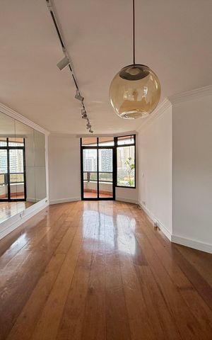 Apartamento à venda com 270m², 3 quartos e 4 vagas Apartamento à venda com 270m², 3 quartos e 4 vagasSala