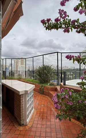 Apartamento à venda com 270m², 3 quartos e 4 vagas Apartamento à venda com 270m², 3 quartos e 4 vagasÁrea comum