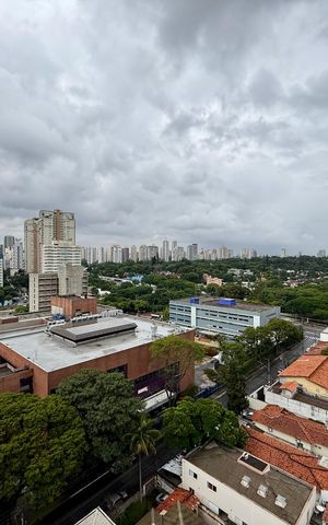 Apartamento à venda com 270m², 3 quartos e 4 vagas Apartamento à venda com 270m², 3 quartos e 4 vagasVista Quarto 2