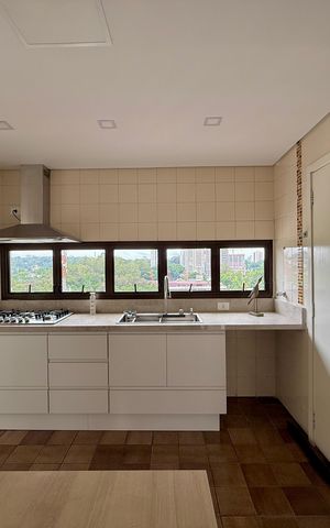 Apartamento à venda com 270m², 3 quartos e 4 vagas Apartamento à venda com 270m², 3 quartos e 4 vagasCozinha