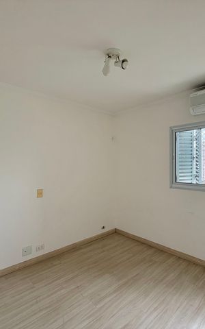 Apartamento à venda com 270m², 3 quartos e 4 vagas Apartamento à venda com 270m², 3 quartos e 4 vagasQuarto 1