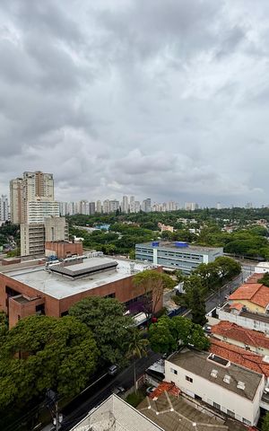 Apartamento à venda com 270m², 3 quartos e 4 vagas Apartamento à venda com 270m², 3 quartos e 4 vagasVista Sacada