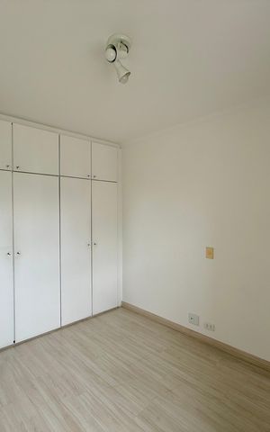 Apartamento à venda com 270m², 3 quartos e 4 vagas Apartamento à venda com 270m², 3 quartos e 4 vagasQuarto 1