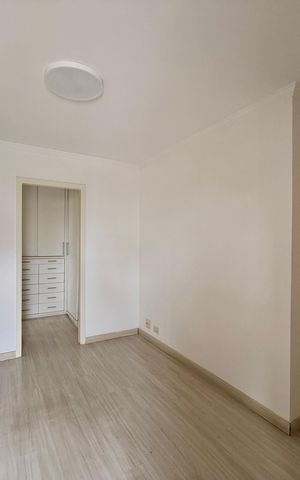 Apartamento à venda com 270m², 3 quartos e 4 vagas Apartamento à venda com 270m², 3 quartos e 4 vagasSuíte
