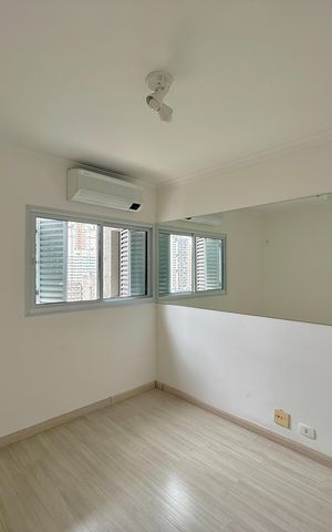 Apartamento à venda com 270m², 3 quartos e 4 vagas Apartamento à venda com 270m², 3 quartos e 4 vagasQuarto 1