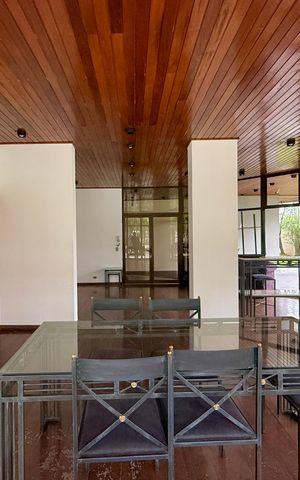 Apartamento à venda com 270m², 3 quartos e 4 vagas Apartamento à venda com 270m², 3 quartos e 4 vagasÁrea comum