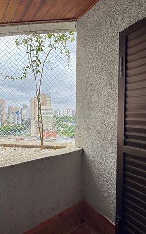 Apartamento à venda com 270m², 3 quartos e 4 vagas Apartamento à venda com 270m², 3 quartos e 4 vagasSacada Suíte