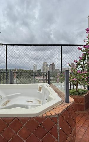 Apartamento à venda com 270m², 3 quartos e 4 vagas Apartamento à venda com 270m², 3 quartos e 4 vagasÁrea comum