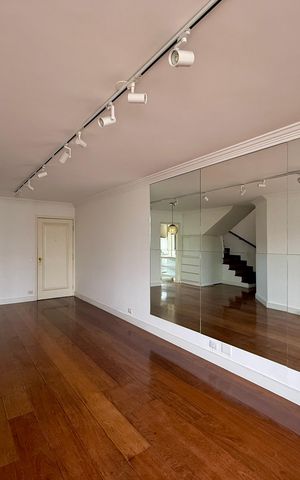 Apartamento à venda com 270m², 3 quartos e 4 vagas Apartamento à venda com 270m², 3 quartos e 4 vagasSala
