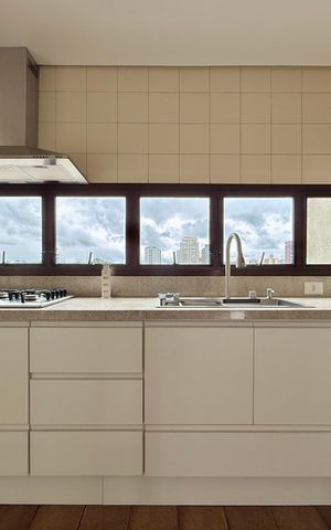 Apartamento à venda com 270m², 3 quartos e 4 vagas Apartamento à venda com 270m², 3 quartos e 4 vagasCozinha