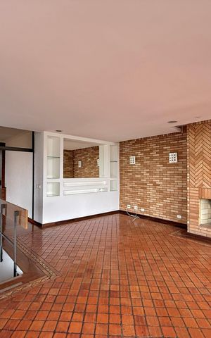 Apartamento à venda com 270m², 3 quartos e 4 vagas Apartamento à venda com 270m², 3 quartos e 4 vagasSala