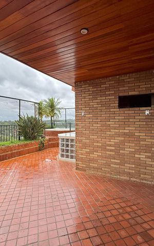 Apartamento à venda com 270m², 3 quartos e 4 vagas Apartamento à venda com 270m², 3 quartos e 4 vagasÁrea comum