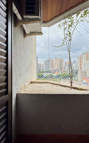 Apartamento à venda com 270m², 3 quartos e 4 vagas Apartamento à venda com 270m², 3 quartos e 4 vagasSacada Suíte
