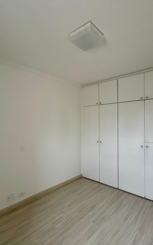 Apartamento à venda com 270m², 3 quartos e 4 vagas Apartamento à venda com 270m², 3 quartos e 4 vagasQuarto 2