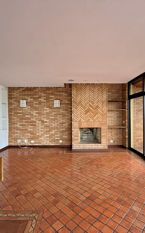 Apartamento à venda com 270m², 3 quartos e 4 vagas Apartamento à venda com 270m², 3 quartos e 4 vagasSala