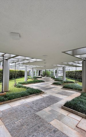 Apartamento à venda com 270m², 3 quartos e 4 vagas Apartamento à venda com 270m², 3 quartos e 4 vagasÁrea comum