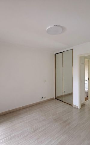 Apartamento à venda com 270m², 3 quartos e 4 vagas Apartamento à venda com 270m², 3 quartos e 4 vagasSuíte