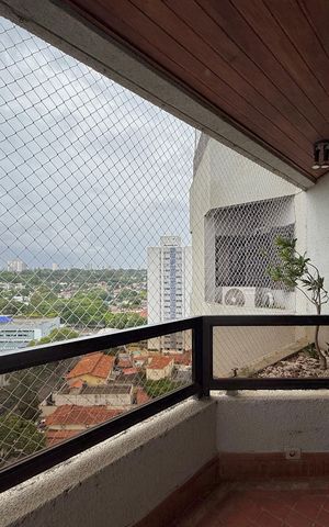Apartamento à venda com 270m², 3 quartos e 4 vagas Apartamento à venda com 270m², 3 quartos e 4 vagasSacada