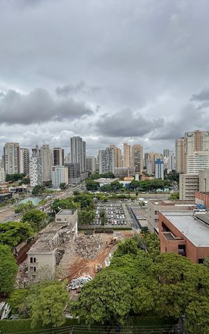 Apartamento à venda com 270m², 3 quartos e 4 vagas Apartamento à venda com 270m², 3 quartos e 4 vagasVista Área comum