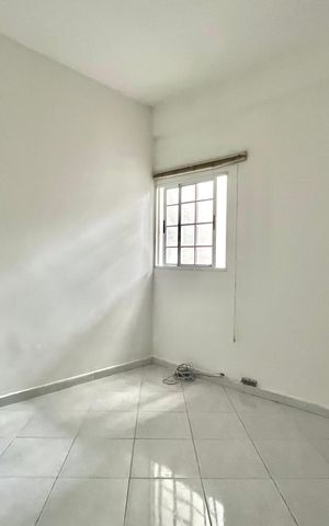 Casa à venda com 100m², 2 quartos e 2 vagas Casa à venda com 100m², 2 quartos e 2 vagasQuarto 1