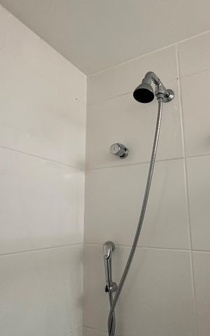 Apartamento para alugar com 53m², 1 quarto e 1 vaga Apartamento para alugar com 53m², 1 quarto e 1 vagaBanheiro da suíte