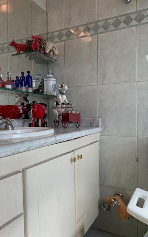 Apartamento à venda com 222m², 3 quartos e 2 vagas Apartamento à venda com 222m², 3 quartos e 2 vagasBanheiro da Suíte 2