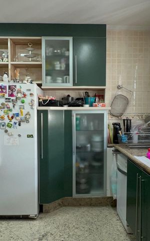 Apartamento à venda com 222m², 3 quartos e 2 vagas Apartamento à venda com 222m², 3 quartos e 2 vagasCozinha