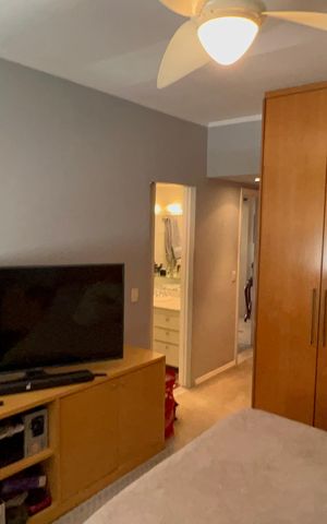 Apartamento à venda com 222m², 3 quartos e 2 vagas Apartamento à venda com 222m², 3 quartos e 2 vagasSuíte 1