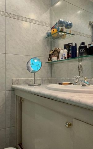 Apartamento à venda com 222m², 3 quartos e 2 vagas Apartamento à venda com 222m², 3 quartos e 2 vagasBanheiro da Suíte 1
