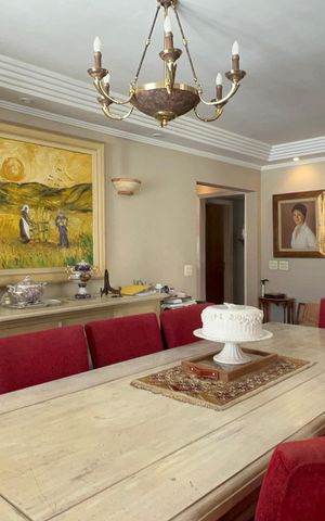 Apartamento à venda com 222m², 3 quartos e 2 vagas Apartamento à venda com 222m², 3 quartos e 2 vagasSala de Jantar