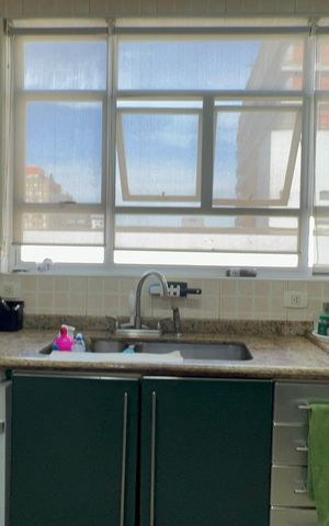 Apartamento à venda com 222m², 3 quartos e 2 vagas Apartamento à venda com 222m², 3 quartos e 2 vagasCozinha