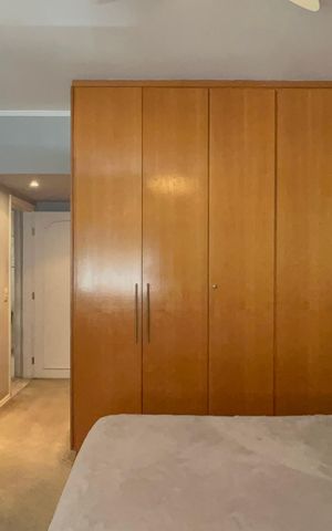Apartamento à venda com 222m², 3 quartos e 2 vagas Apartamento à venda com 222m², 3 quartos e 2 vagasSuíte 1