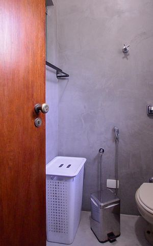 Casa à venda com 600m², 4 quartos e 3 vagas Casa à venda com 600m², 4 quartos e 3 vagasBanheiro Social