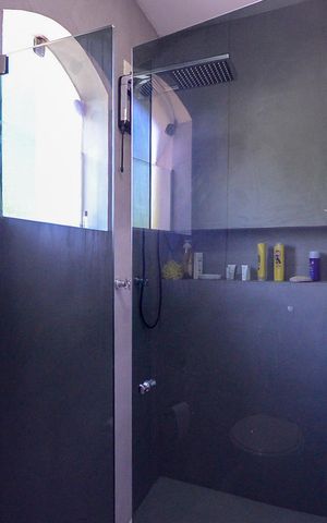 Casa à venda com 600m², 4 quartos e 3 vagas Casa à venda com 600m², 4 quartos e 3 vagasBanheiro Social