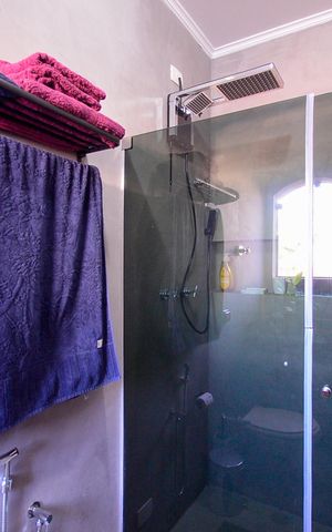 Casa à venda com 600m², 4 quartos e 3 vagas Casa à venda com 600m², 4 quartos e 3 vagasBanheiro da Suíte