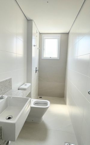 Apartamento à venda com 315m², 4 quartos e 4 vagasBanheiro suíte