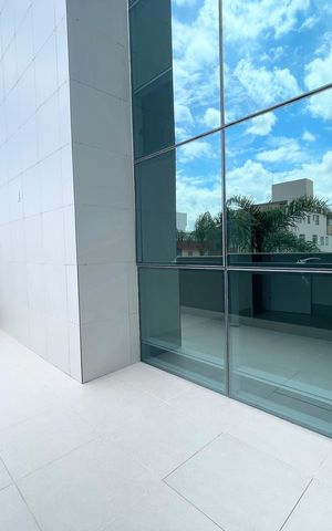Apartamento à venda com 315m², 4 quartos e 4 vagasVaranda Sala