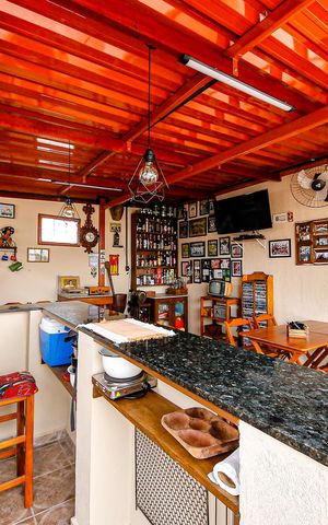 Casa à venda com 261m², 6 quartos e 1 vagaÁrea comum