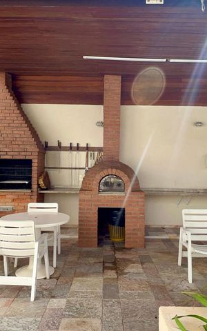 Apartamento à venda com 84m², 3 quartos e 2 vagas Apartamento à venda com 84m², 3 quartos e 2 vagasPiscina