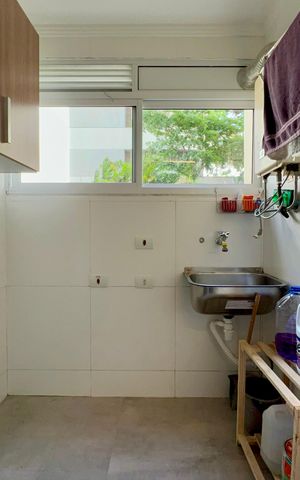 Apartamento à venda com 84m², 3 quartos e 2 vagas Apartamento à venda com 84m², 3 quartos e 2 vagasÁrea de Serviço