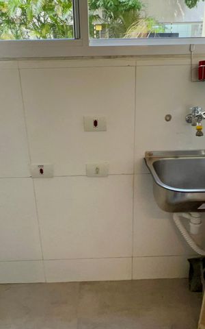 Apartamento à venda com 84m², 3 quartos e 2 vagas Apartamento à venda com 84m², 3 quartos e 2 vagasÁrea de Serviço