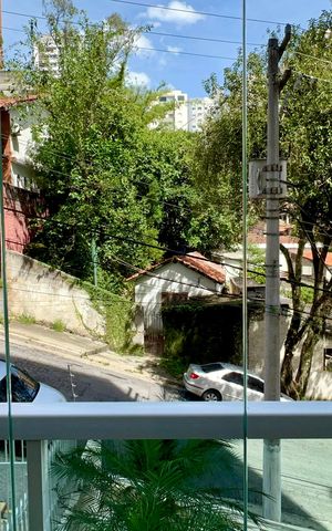 Apartamento à venda com 84m², 3 quartos e 2 vagas Apartamento à venda com 84m², 3 quartos e 2 vagasVaranda