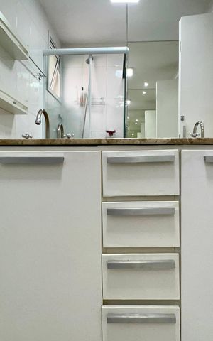 Apartamento à venda com 84m², 3 quartos e 2 vagas Apartamento à venda com 84m², 3 quartos e 2 vagasBanheiro da Suíte