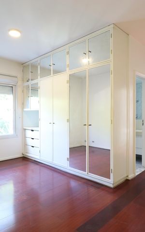 Casa à venda com 392m², 6 quartos e 5 vagasSuite 